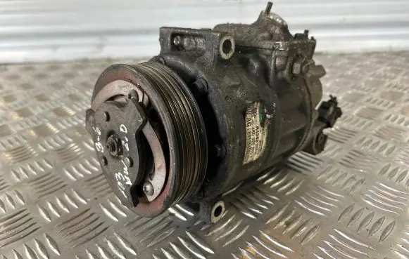 Volkswagen PASSAT B6 Air conditioning (A/C) compressor (pump) 1k0820859f