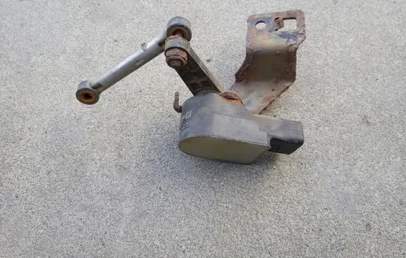 Nissan Murano Z50 Headlight/headlamp level sensor 