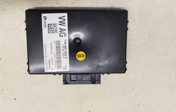 Volkswagen Touareg II Gateway control module 7P6907530C 7P6907530A