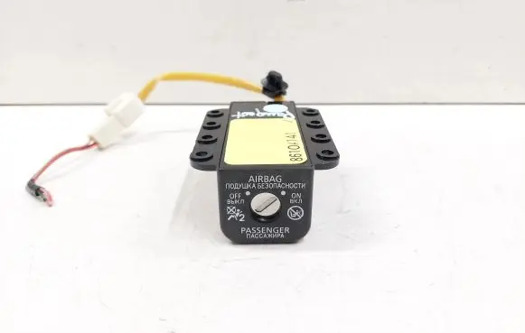 Peugeot iOn Passenger airbag on/off switch 8610A143