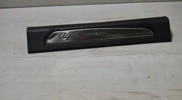 Alfa Romeo Giulia Front sill trim cover 156107574