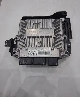 Peugeot 407 Engine control unit/module ECU 9660780780 SID803A