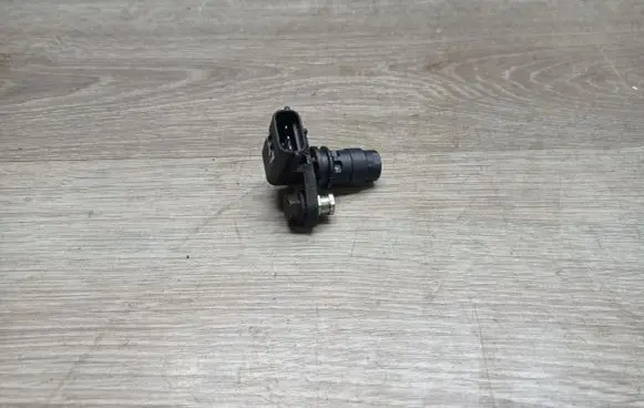 Volvo V70 Camshaft position sensor 1090010926 8627354