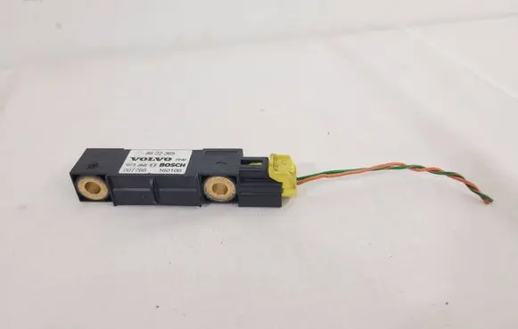 Volvo XC70 Airbag deployment crash/impact sensor 8622365 07766 16010