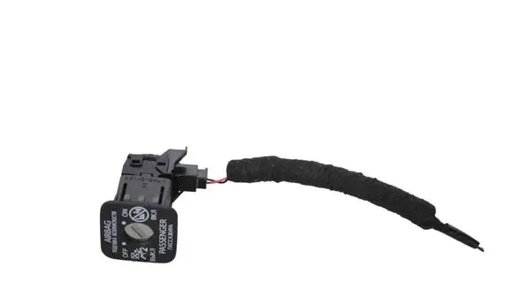 Passenger airbag on/off switch