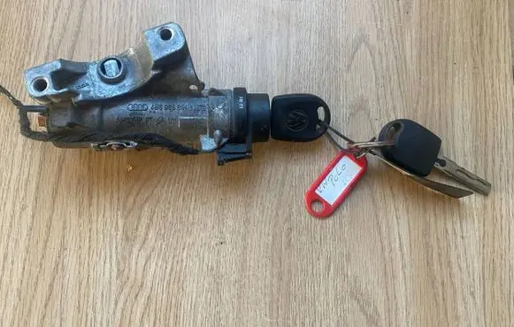 Volkswagen Polo IV 9N3 Ignition lock 4B0905851G AM60HP