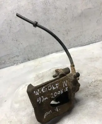 Volkswagen Golf IV Front brake caliper
