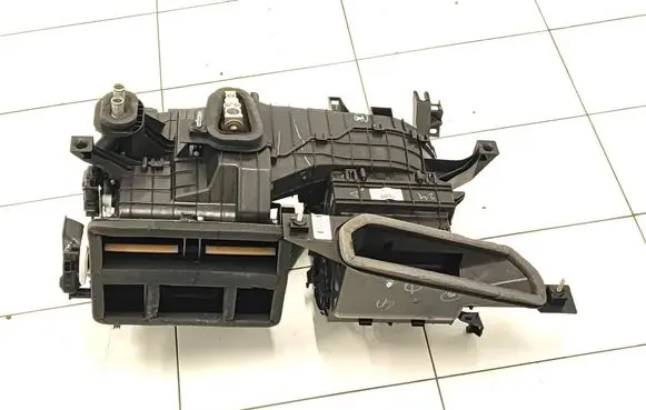 Interior heater climate box assembly