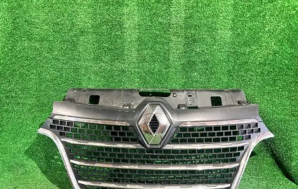 Renault Master III Front bumper upper radiator grill 623106263R