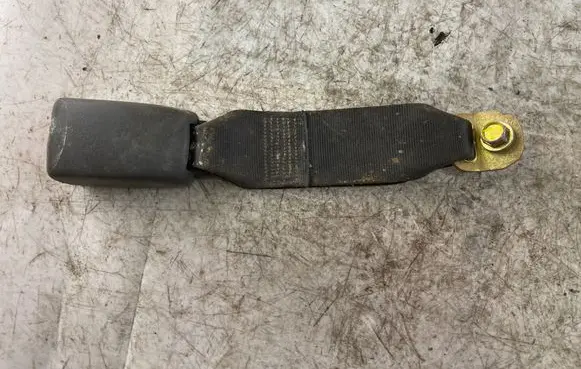 Nissan Navara D40 Rear seatbelt buckle