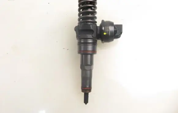 Fuel injector