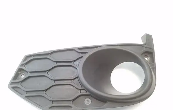 Iveco Daily 6th gen Front fog light trim/grill 5801562216