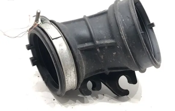 Air intake hose/pipe
