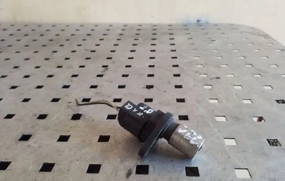 Toyota Corolla E120 E130 Crankshaft position sensor 9091905012