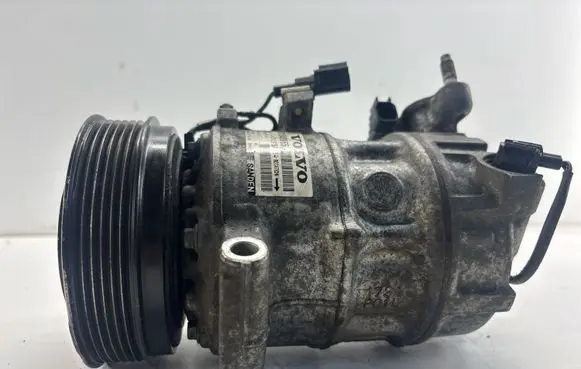 Volvo V60 Air conditioning (A/C) compressor (pump) 31348965