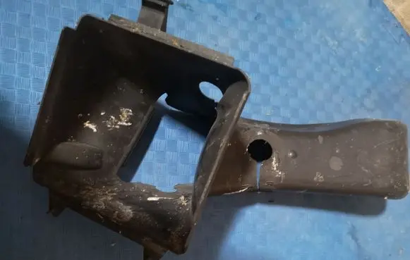 Audi TT Mk1 Intercooler air channel guide 