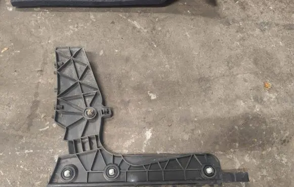Audi A6 S6 C8 4K Rear bumper mounting bracket 4K5807453