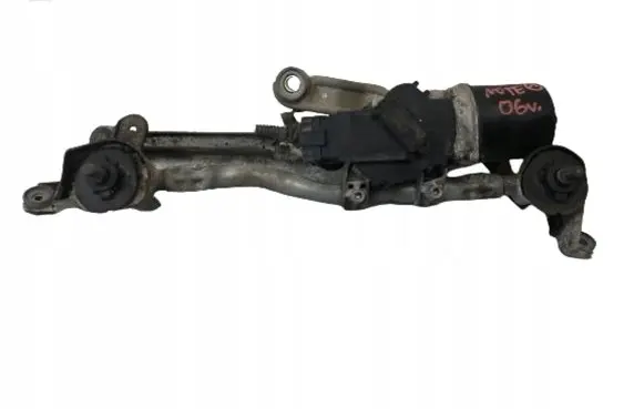 Nissan Note (E11) Front wiper linkage and motor