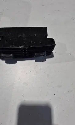 Dodge Challenger Rear air vent grill L0199966DX9AC