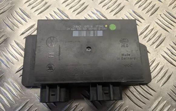 Volkswagen PASSAT B5 Comfort/convenience module 3B0959796 5DK00769701