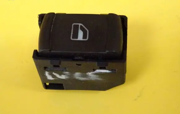 Volkswagen Golf IV Electric window control switch 3B0959855B