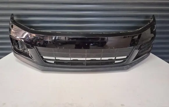 Volkswagen Tiguan Front bumper 5N0807221K