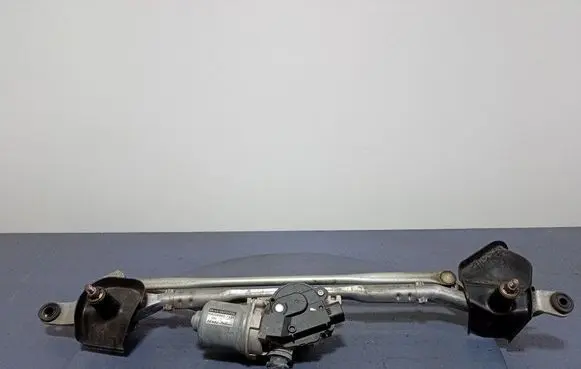 Suzuki Baleno IV Front wiper linkage and motor 3810068P01