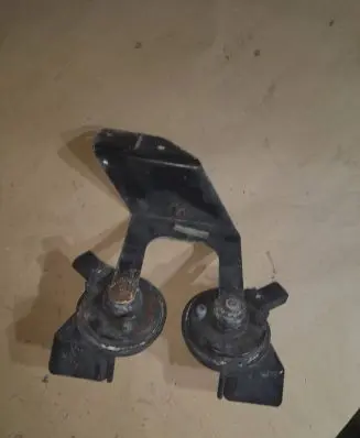 Audi A6 S6 C6 4F Horn signal holder/bracket 