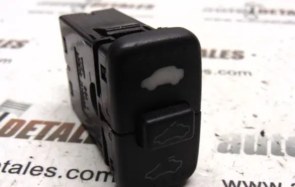 Honda CR-V Sunroof switch M19833