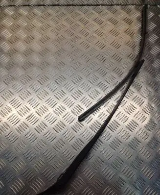 Citroen C4 I Front wiper blade arm 9656189480 9650104080