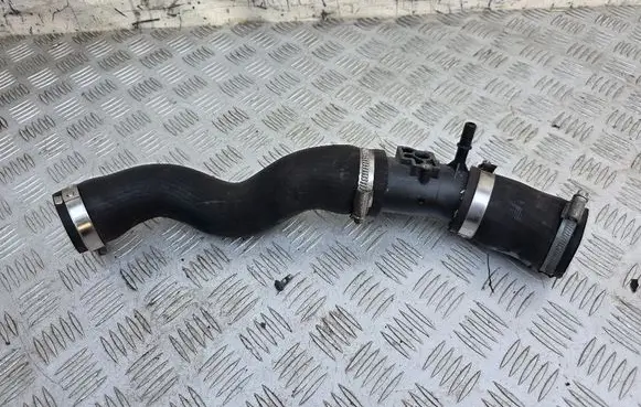 Intercooler hose/pipe
