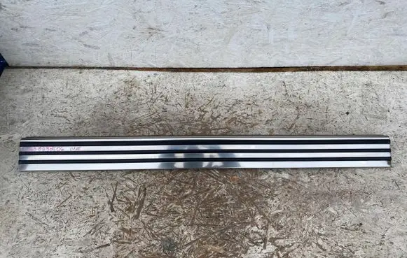 Mercedes-Benz G W463 2nd Gen Sill