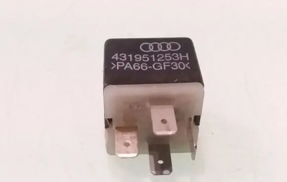 Volkswagen PASSAT B5 Other relay 431951253H
