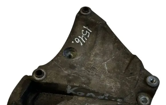 Land Rover Range Rover Sport L320 Generator/alternator bracket YLU500260 RF4H42319D624BA