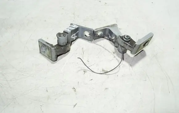 Audi A4 S4 B8 8K Front door upper hinge 8K0831401B 8K0831401E