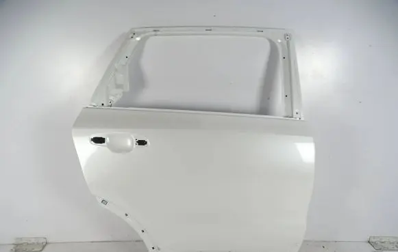 KIA Sorento IV Rear door