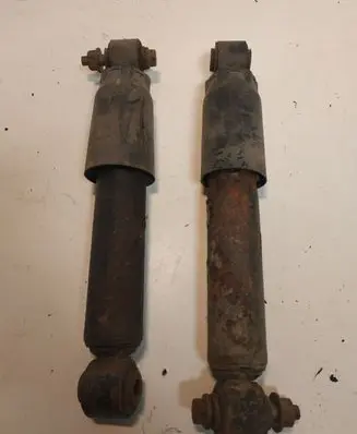 Nissan Pathfinder R51 Rear shock absorber/damper
