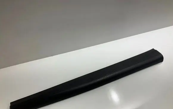 Mercedes-Benz E W211 Front sill trim cover A2116801835 2116801835