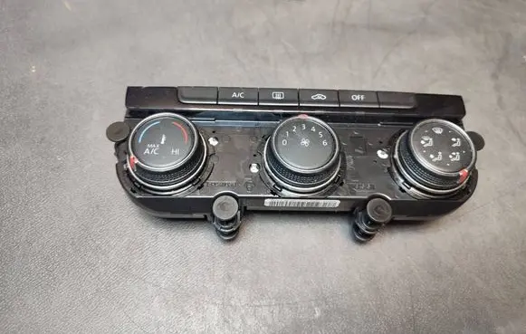 Volkswagen PASSAT B8 Climate control unit 5G0907426T