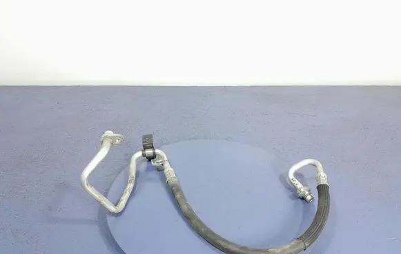 Renault Captur Air conditioning (A/C) pipe/hose 924909096R