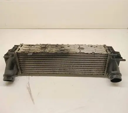 BMW 5 F10 F11 Intercooler radiator 761876802
