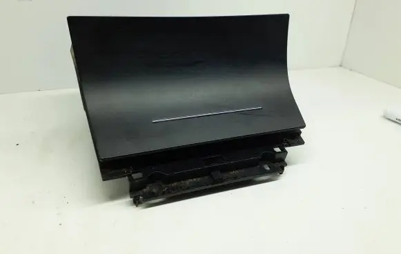 Skoda Octavia Mk2 (1Z) Glove box 1Z1857962B 1Z1863077A