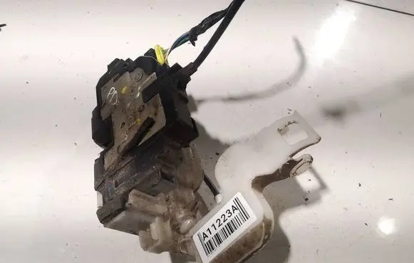 KIA Ceed Front door lock 