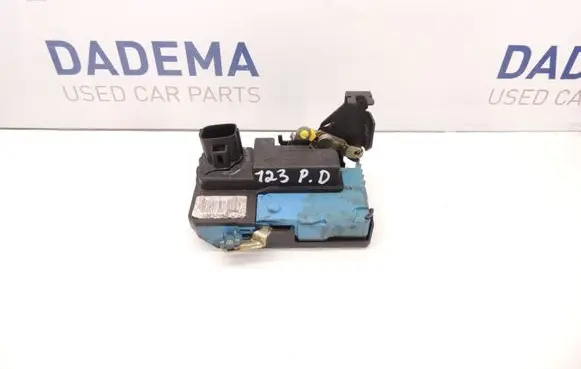 Volvo S60 Front door lock D123