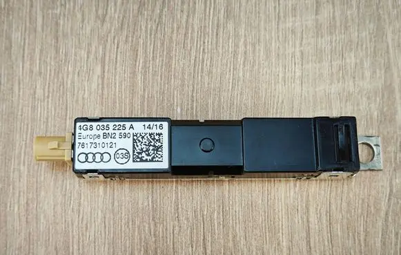 Audi A7 S7 4G Aerial antenna amplifier 4G8035225A