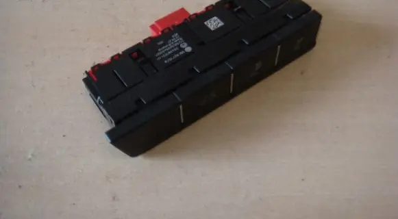 Volkswagen Tiguan A set of switches 5NC927137B