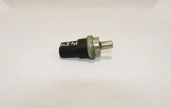Volkswagen PASSAT B6 Oil pressure sensor 