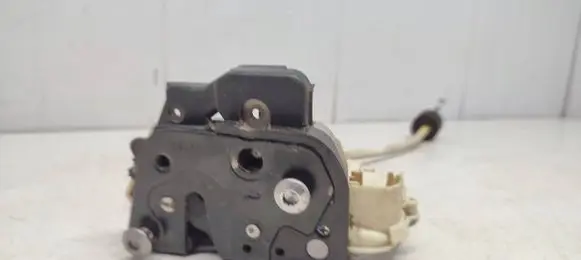 Audi A6 S6 C6 4F Front door lock 4F1837015E