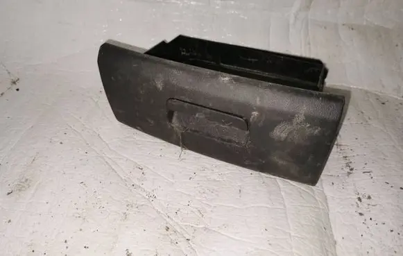 Volkswagen Sharan Glove box 5N0882602