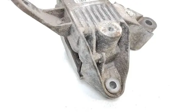Chevrolet Orlando Gearbox mounting bracket 13284425